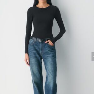 Aritzia Long Sleeve Contour Top